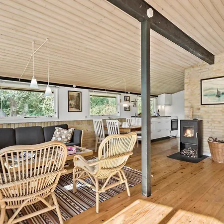 Pet Friendly In With Wifi Holiday home